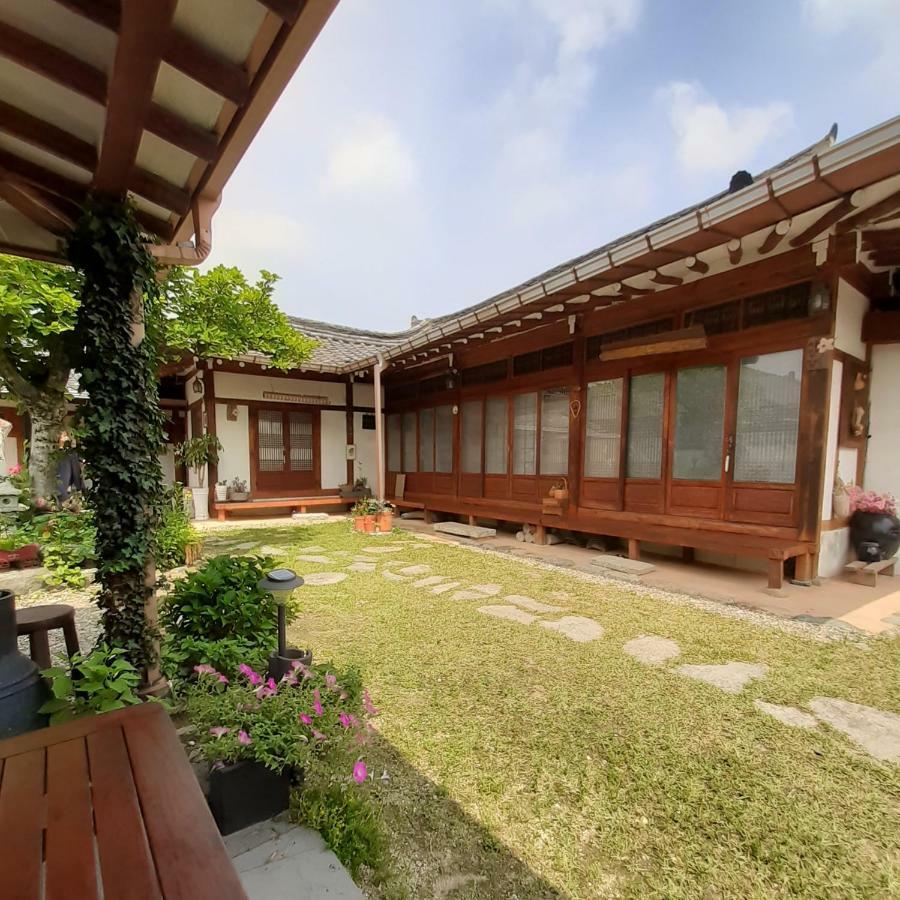 Gyeongju Guesthouse Huewon מראה חיצוני תמונה