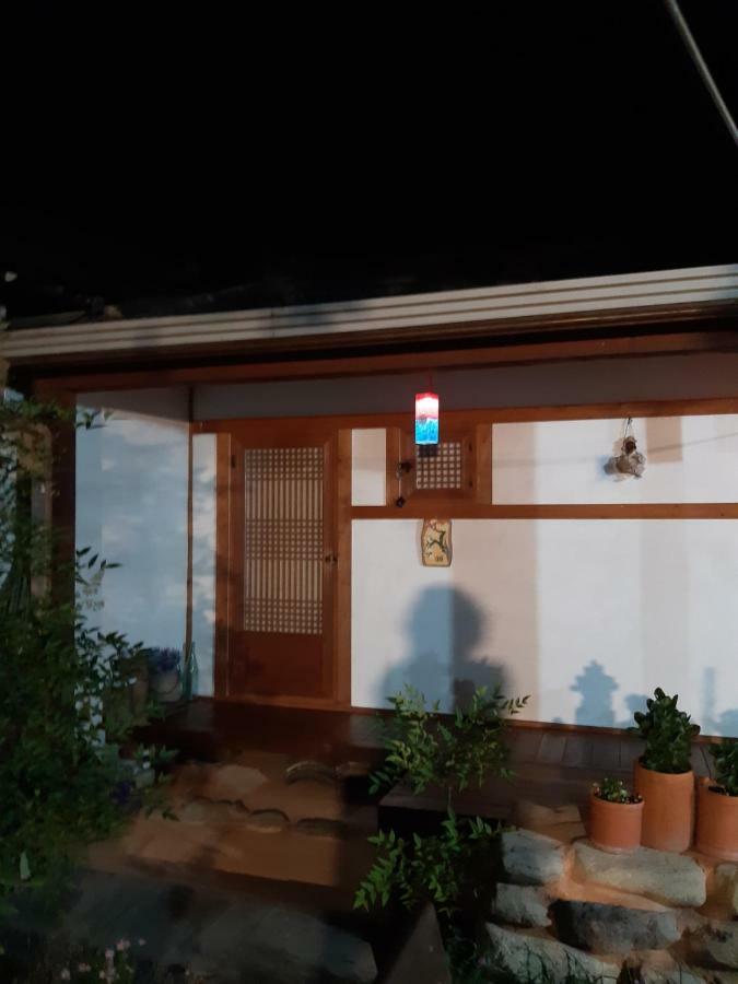Gyeongju Guesthouse Huewon מראה חיצוני תמונה
